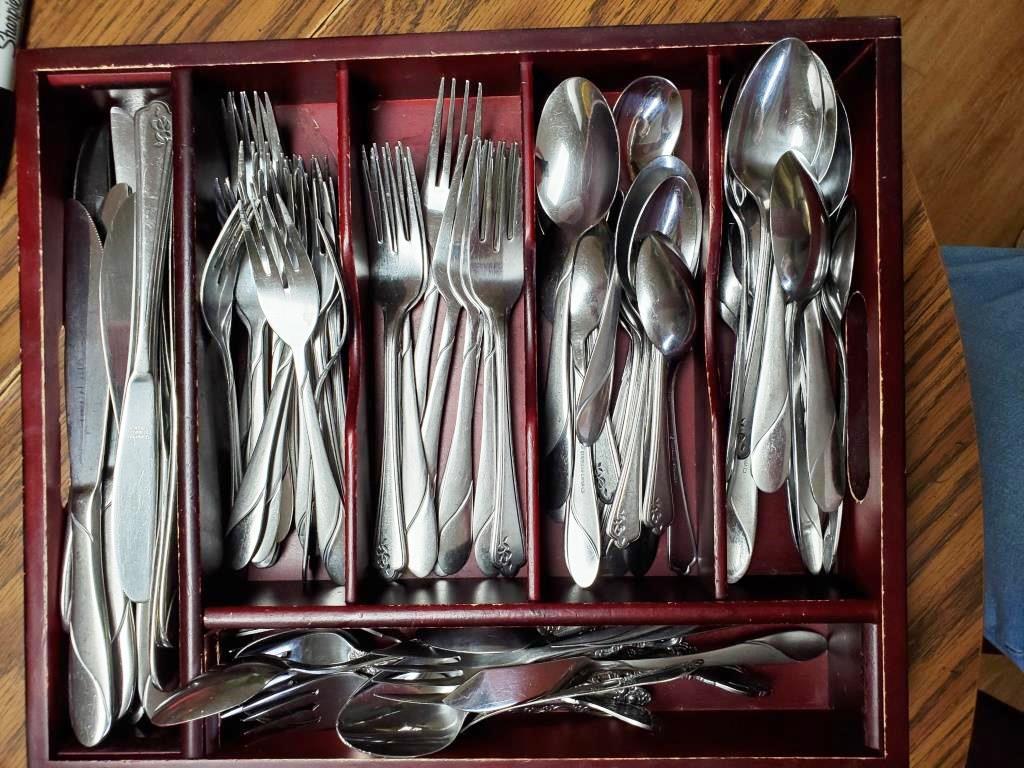 Cutlery drawer