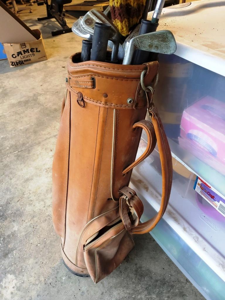 Golf bag and 2 partial sets