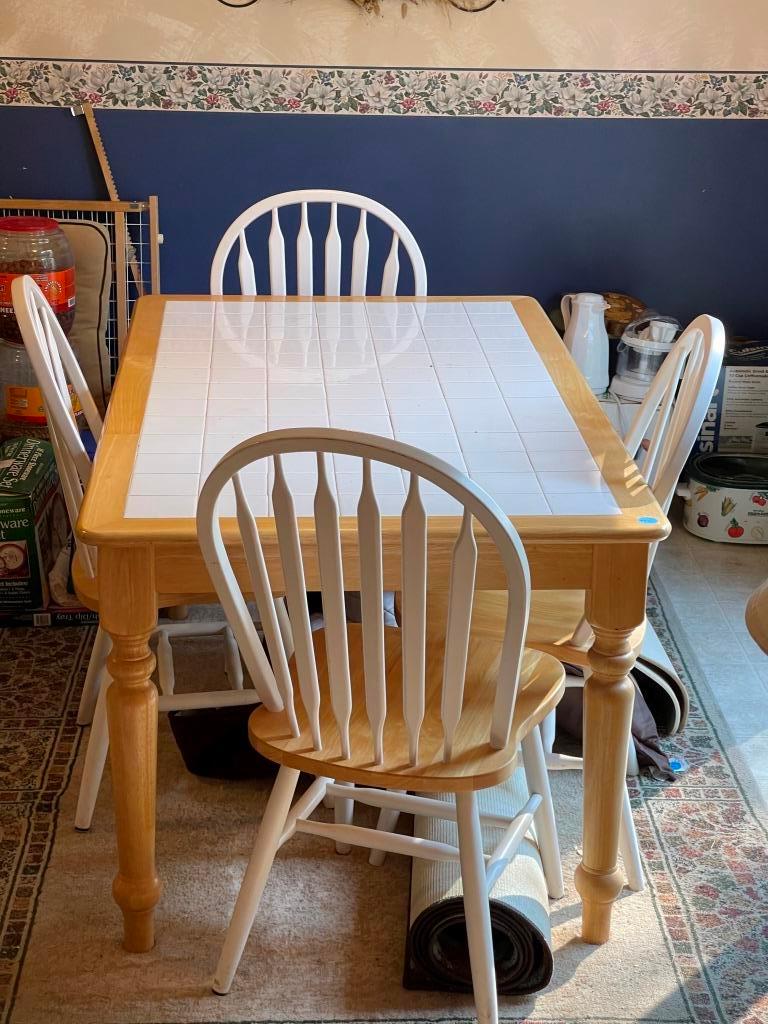 Kitchen Table And Chairs