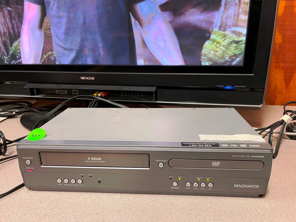 DVD / VCR player