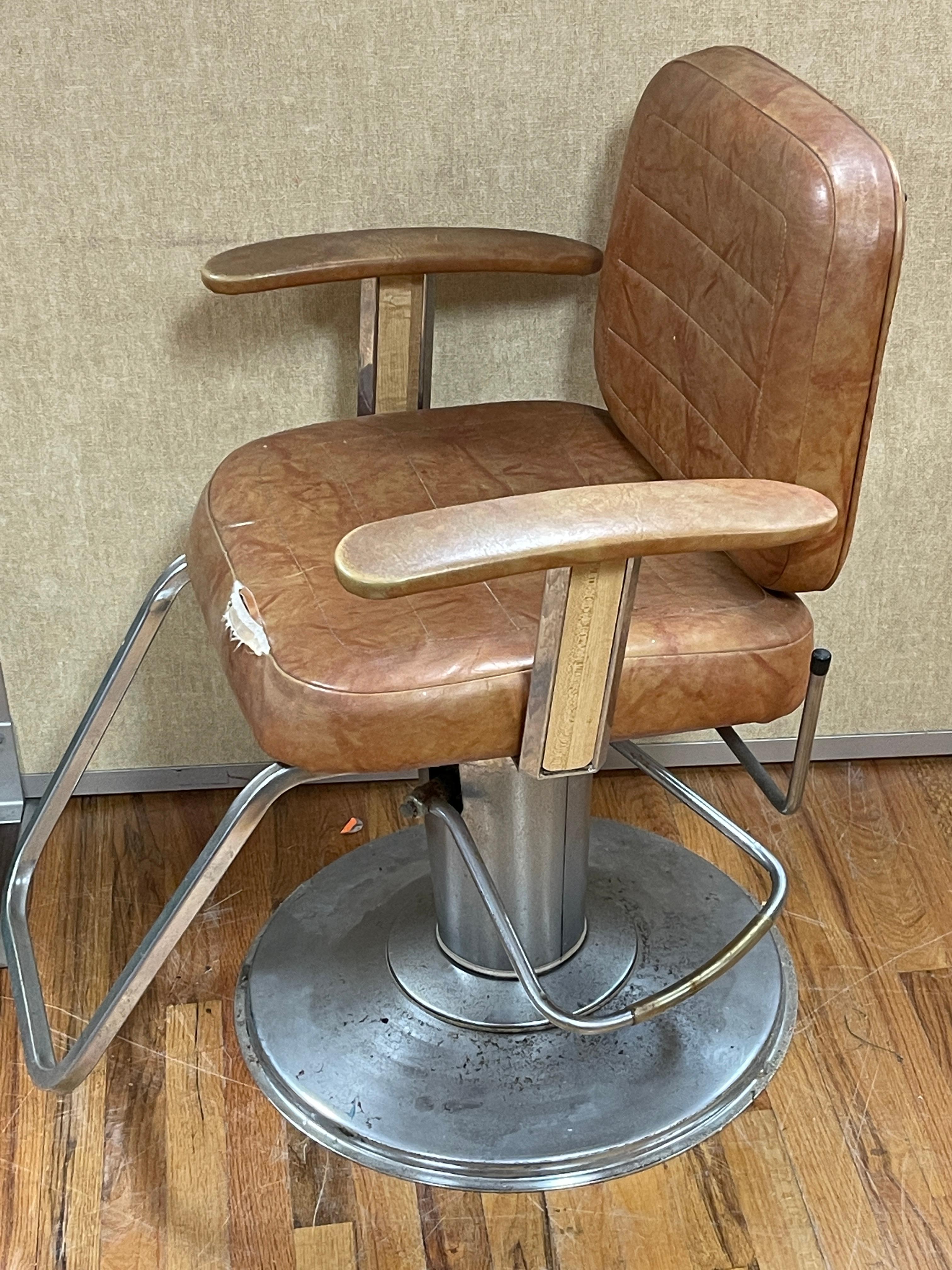 Salon chair