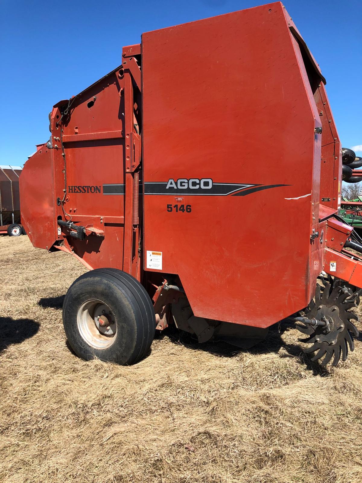 Agco Hesston 5146 Round Baler