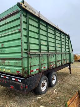 John Deere Silage Box On Gooseneck Trailer