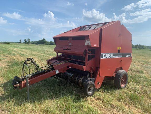 Case 3650 Round Baler