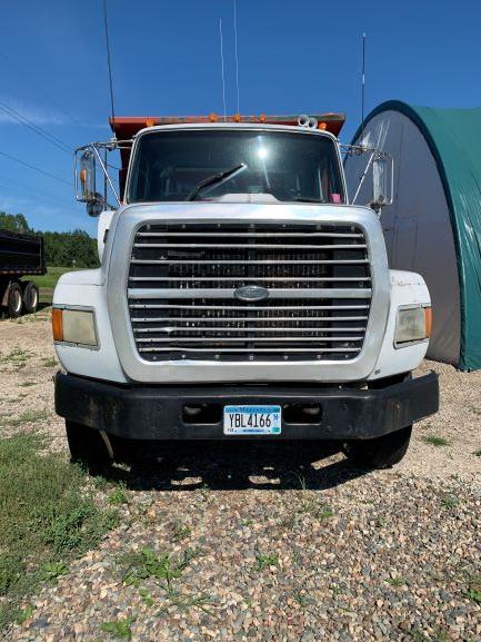 1995 Ford L-9000 Aeromax Dump Truck