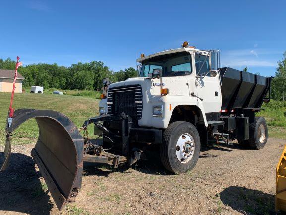 1997 Ford L-8000 C-12 Single Axle With 12 ft 2-Way Snowplow