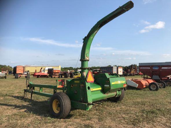 John Deere 3975 Forage Chopper With Intelligard