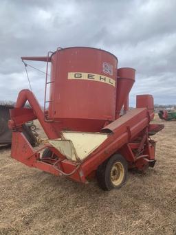 Gehl 95 Grinder Mixer