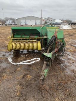 John Deere 336 Small Square Baler