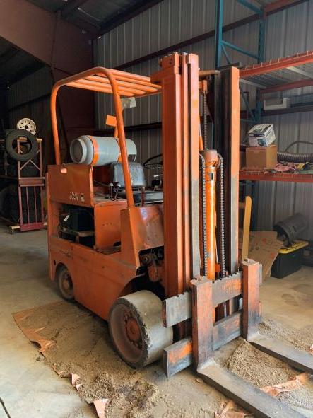 Yale Indoor Type LP Forklift With Hard Rubber No Flat Tires