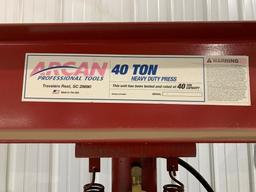 Arcan 40 Ton Air/hyd. Press