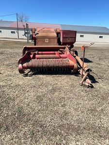 Case IH McCormick no.80 Pull Behind Comine