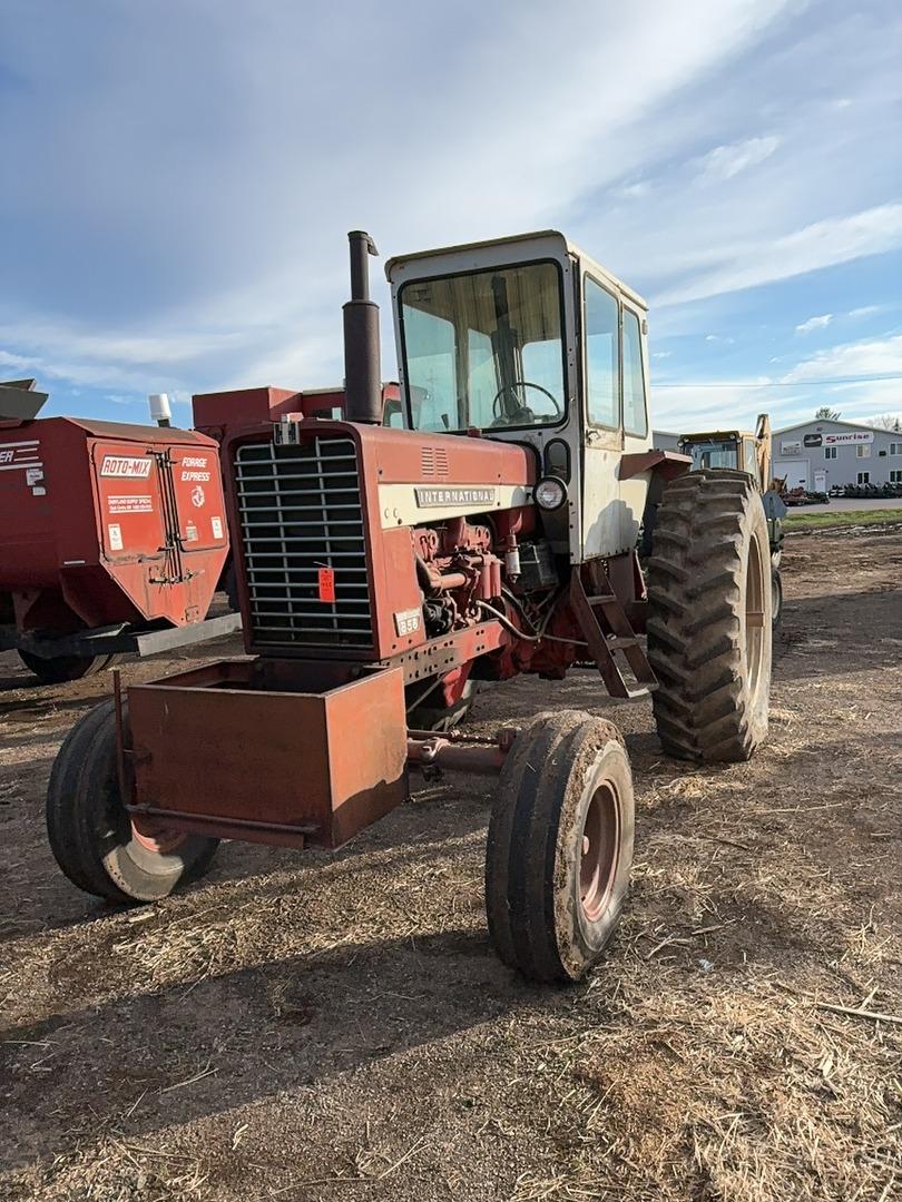 IH 856  DieselTractor S24823