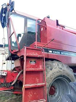 IH 1666  combine With Rear wheel assistS24804