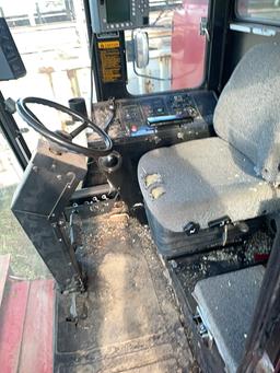 IH 1666  combine With Rear wheel assistS24804