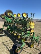 John Deere 845 cultivator 12 row 30"