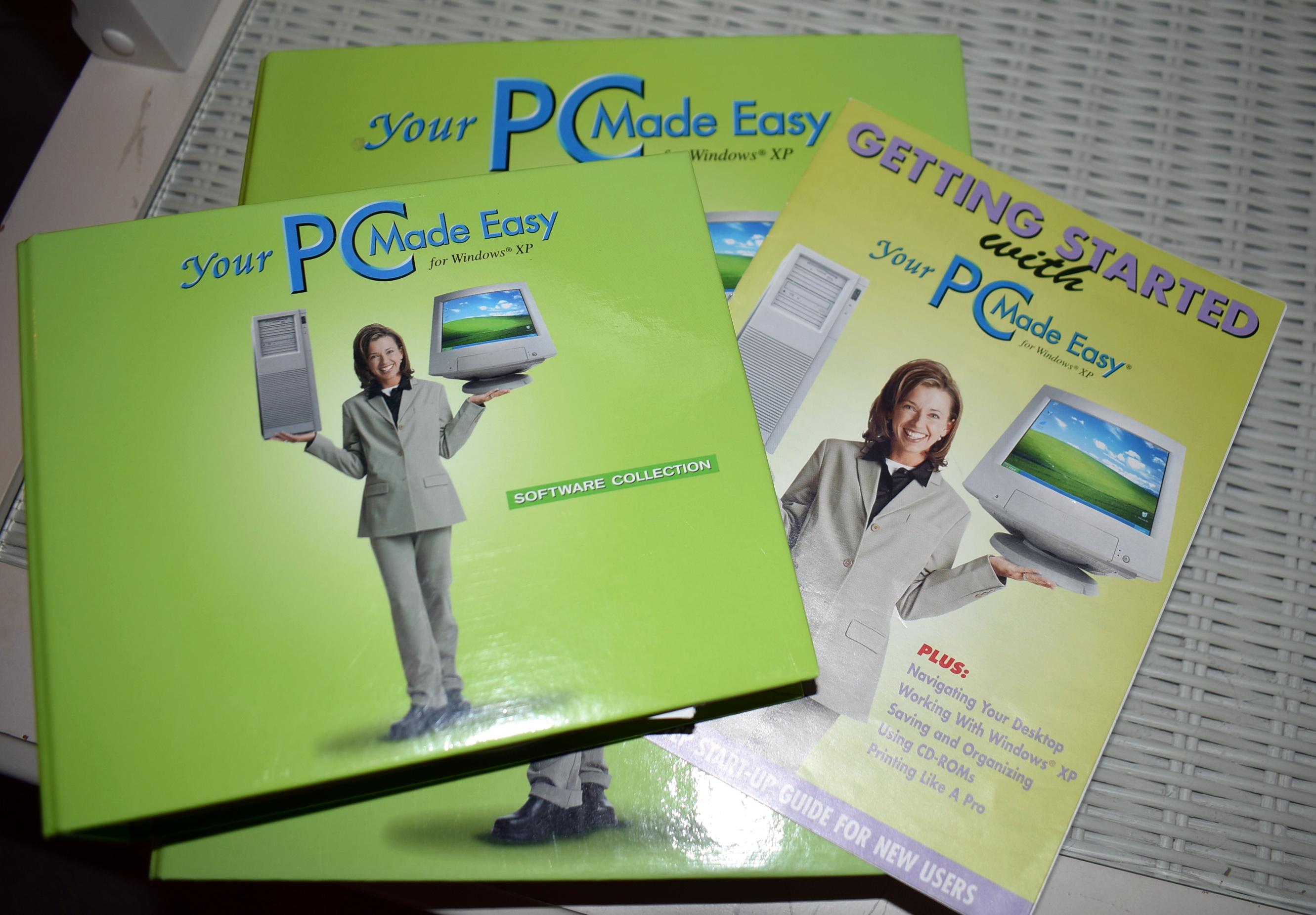 YOUR PC MADE EASY ~ COMPLETE INSTRUCTIONAL COURSE WITH CLEARLY WRITTEN MANUALS & MULTIPLE CDs