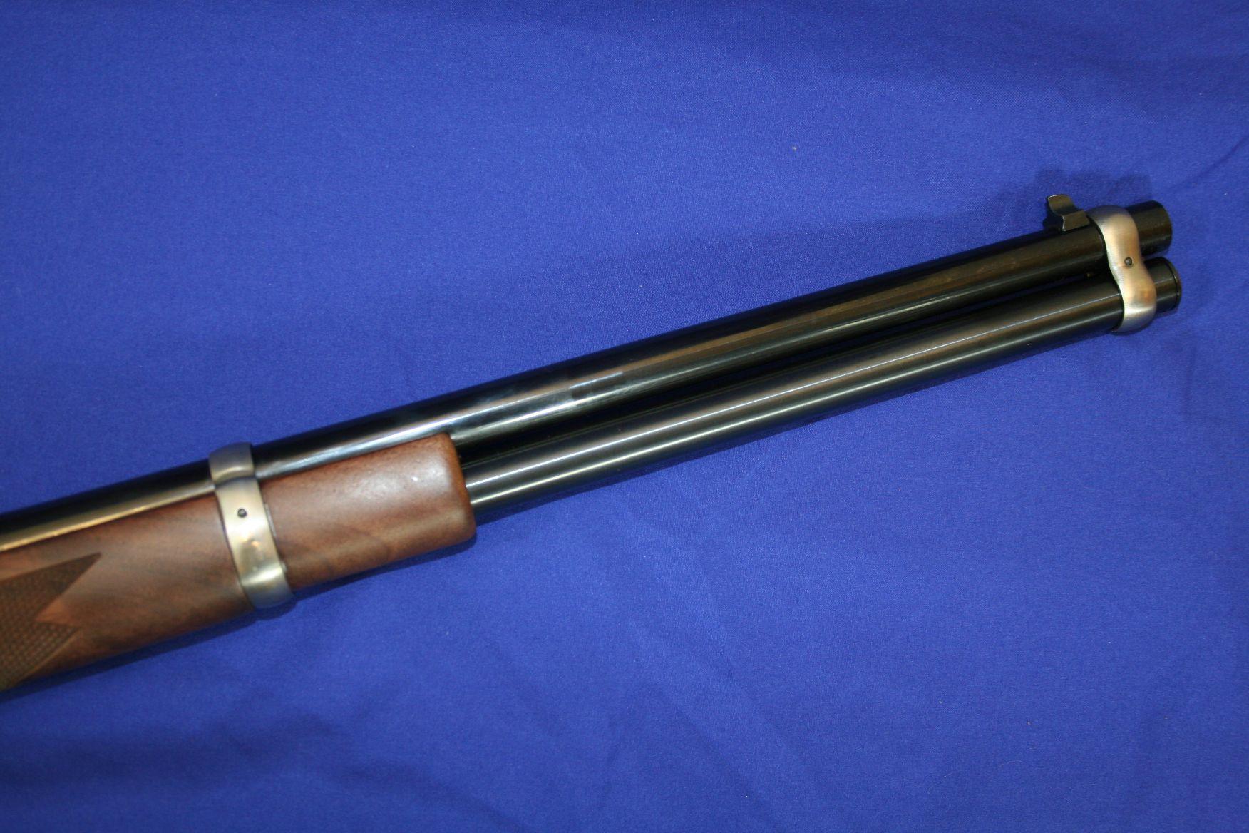 Winchester John Wayne Commemorative Lever Action Rifle Caliber: 32-40