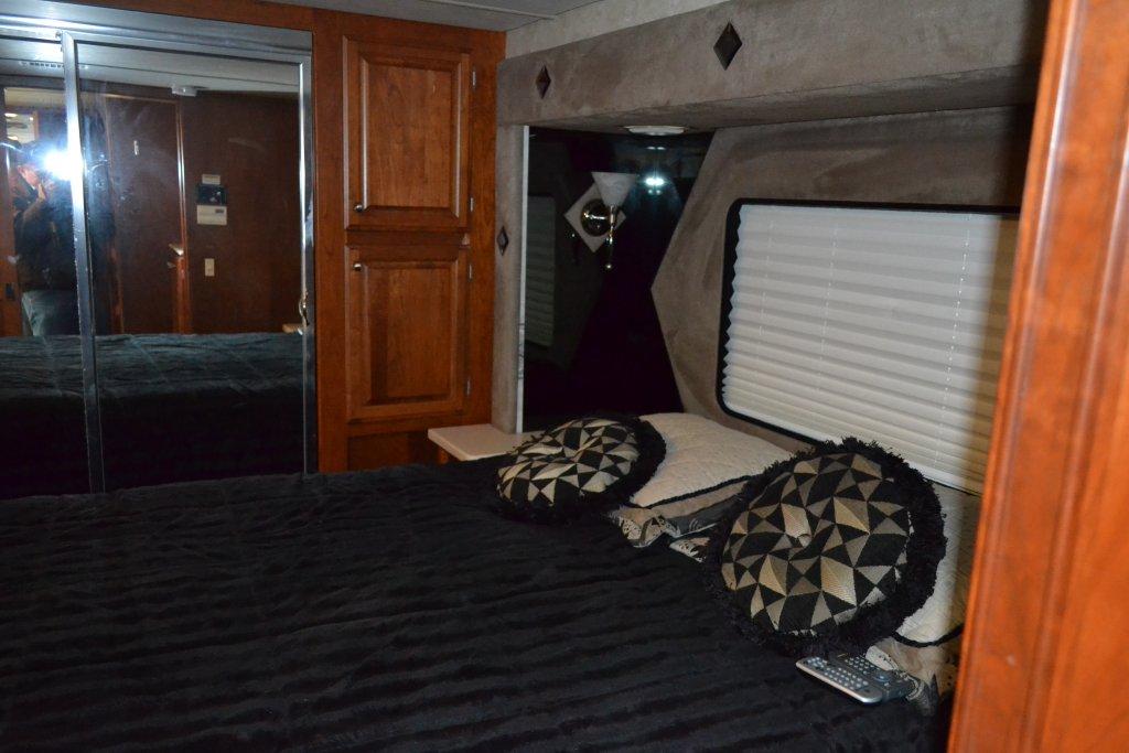 2004 Revelation Diesel Pusher Motor Home