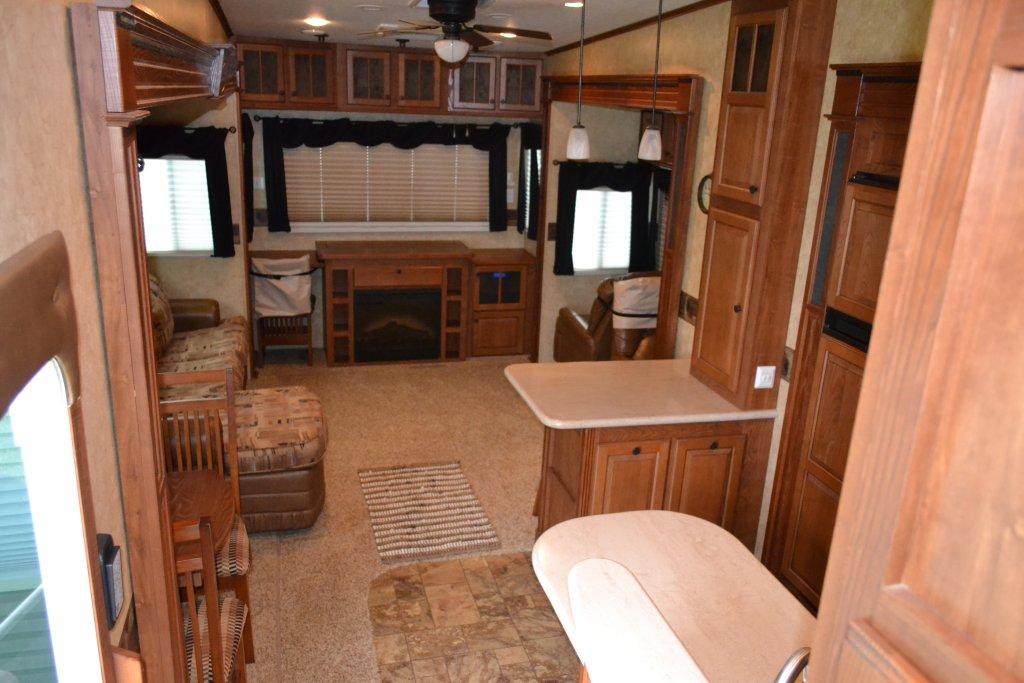 2012 Pinnacle 36REGS  40ft. 5th Wheel