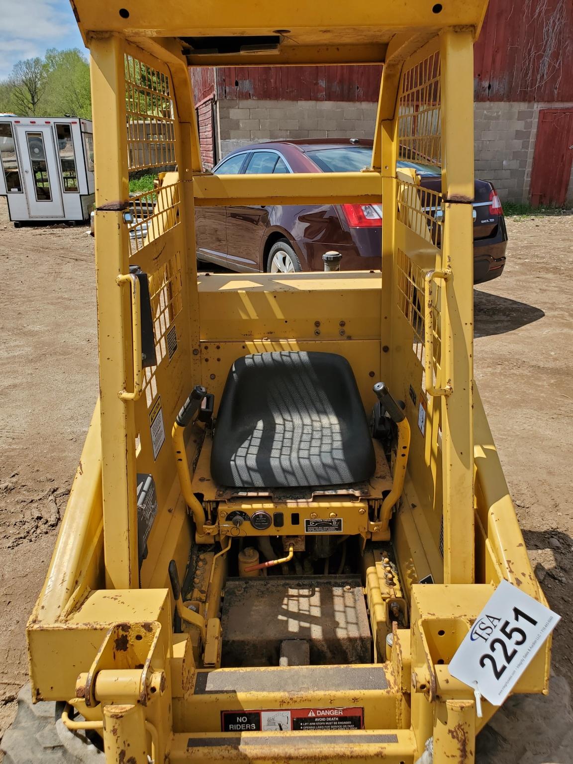 Deere 3375 Mini Skid Steer