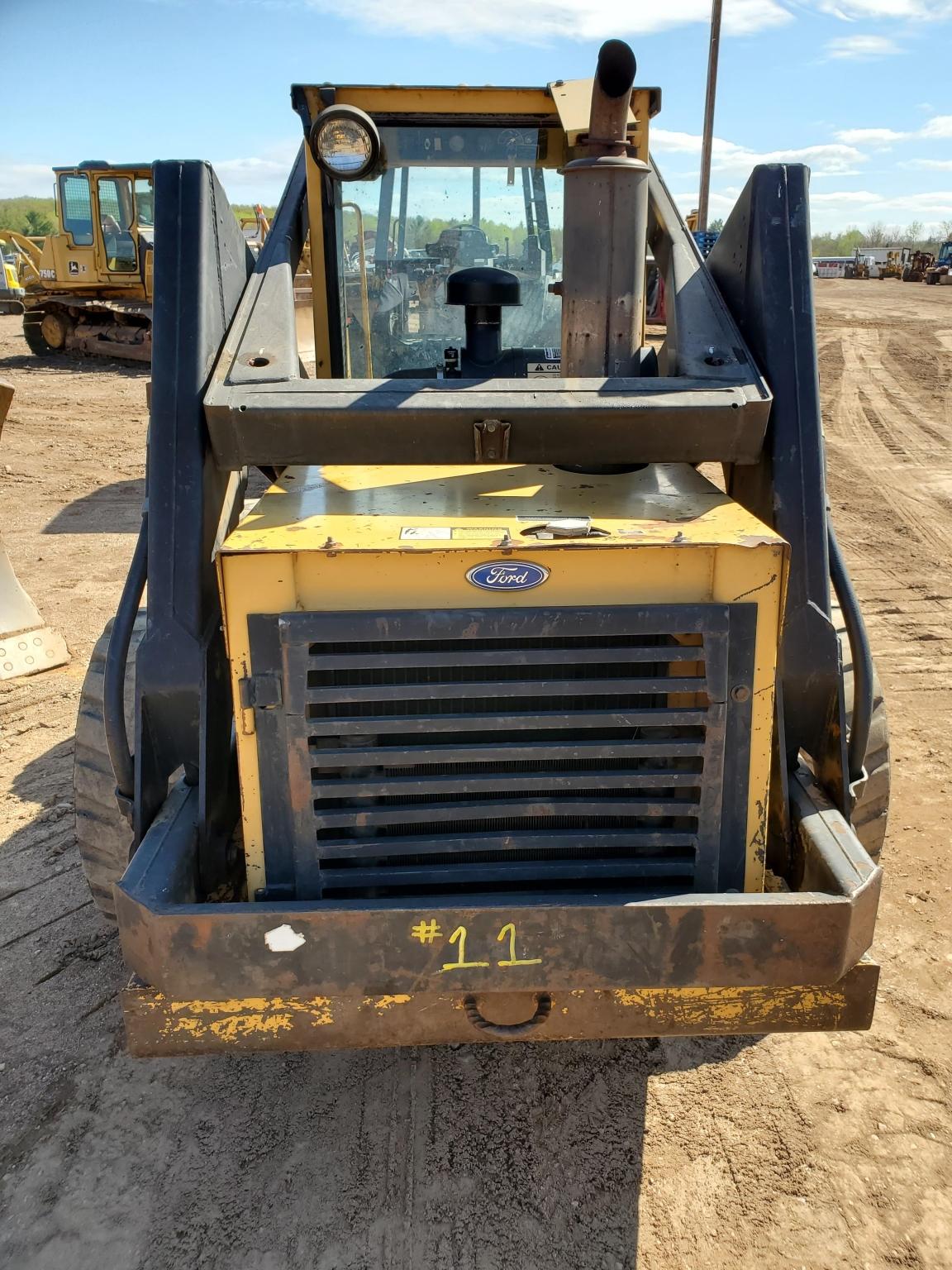 New Holland L785 Skid Steer