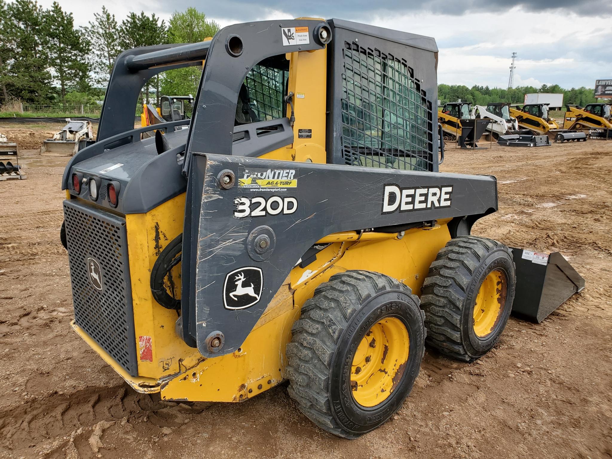 Deere 320d Skid Steer