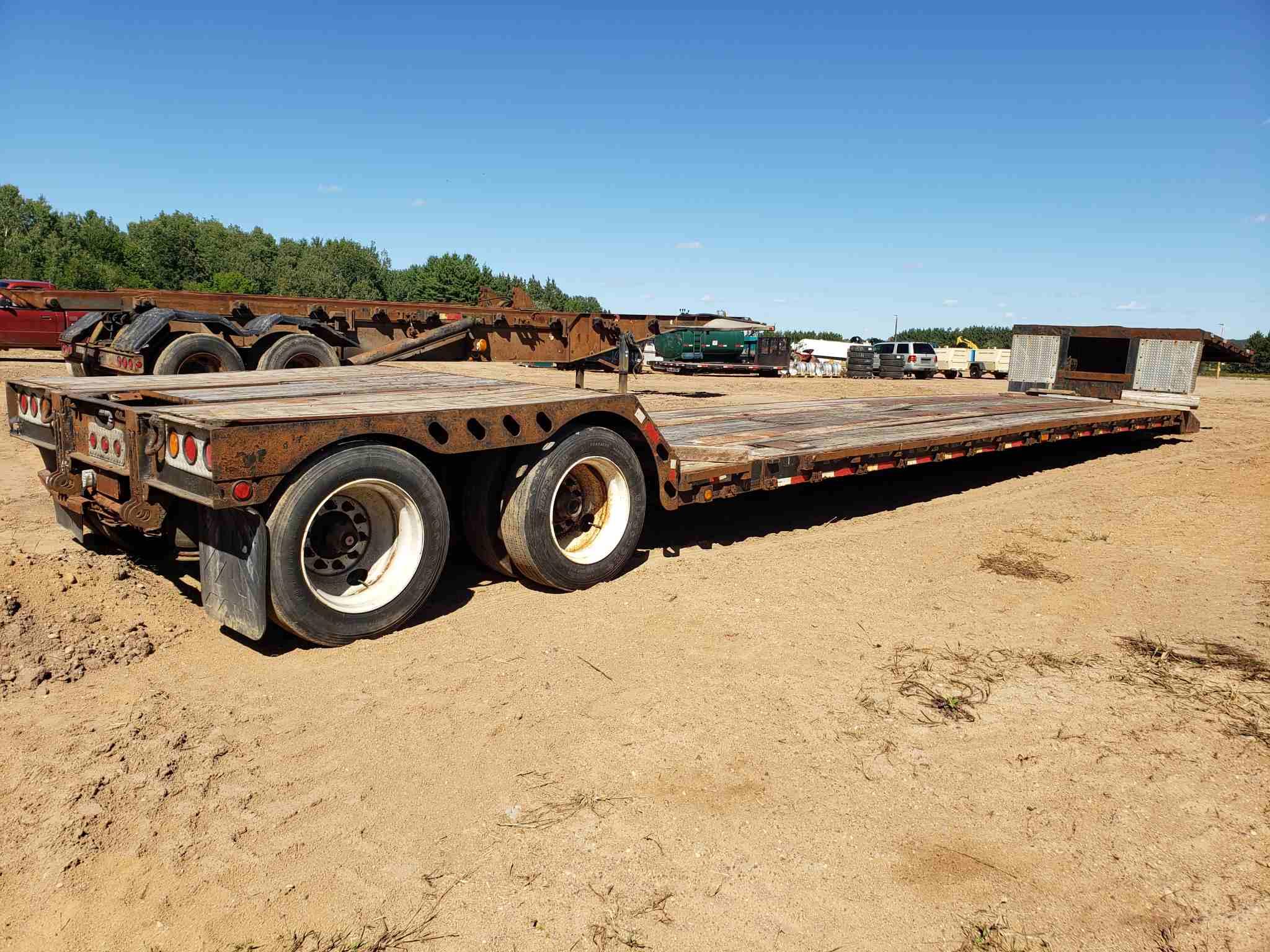 2009 Xl Specialties Extendable Lowboy Trailer