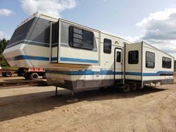 1992 Rockwood F5404 Fifth Wheel Camper