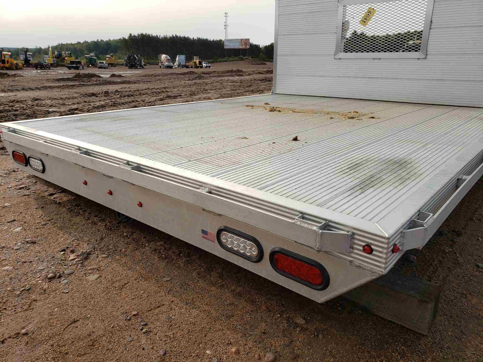 Duramag Aluminum Truck Bed W/ Headache Rack