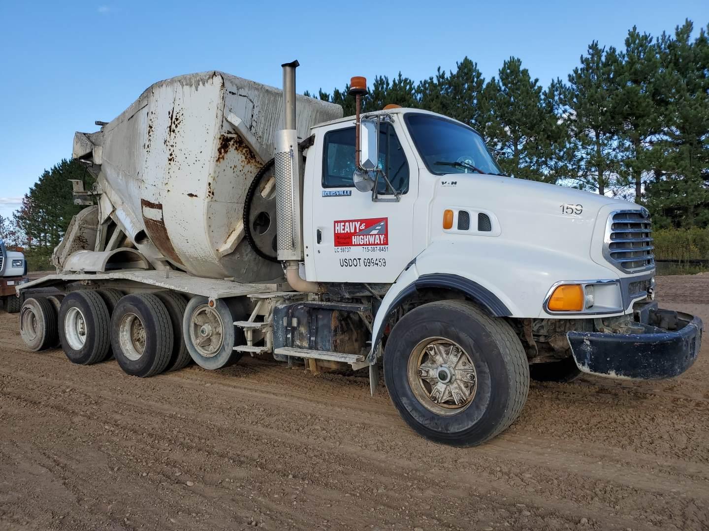1997 Ford Lt9513 Cement Truck