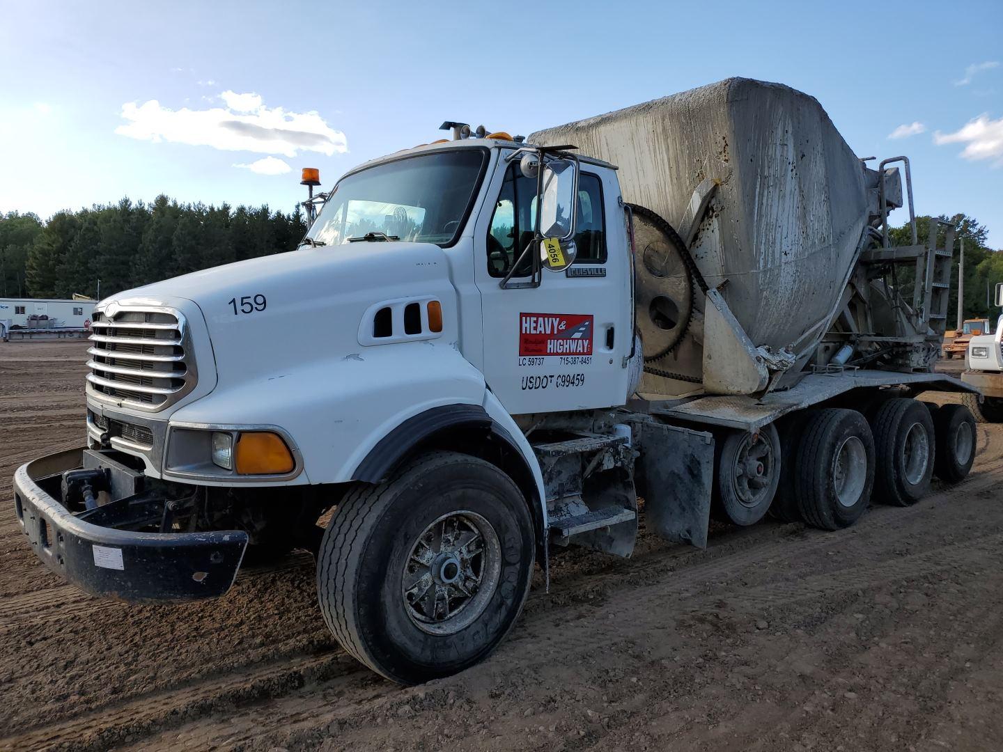 1997 Ford Lt9513 Cement Truck