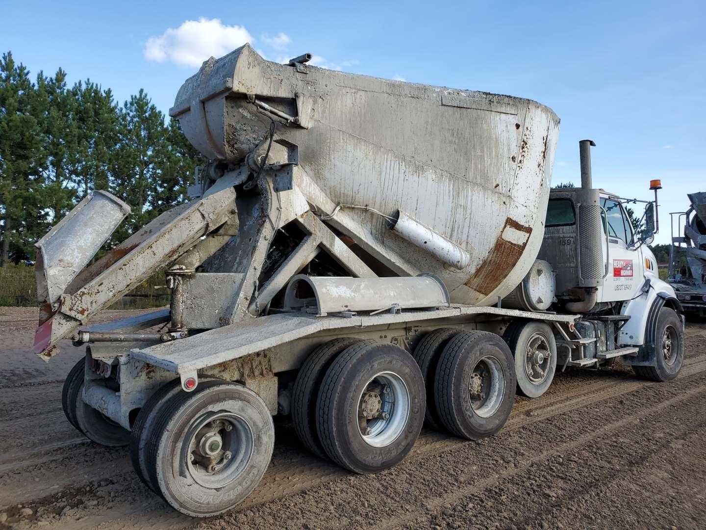 1997 Ford Lt9513 Cement Truck