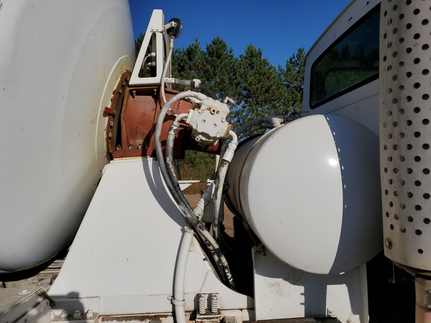 1996 Ford Lt9000 Cement Truck