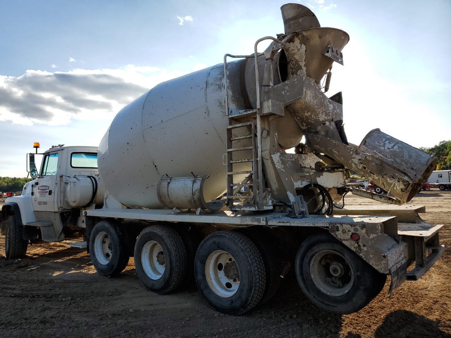 1996 Ford Lt9000 Cement Truck