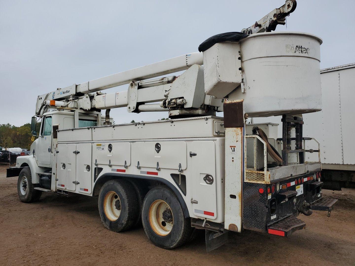 1995 Volvo Wb Bucket Lift Truck