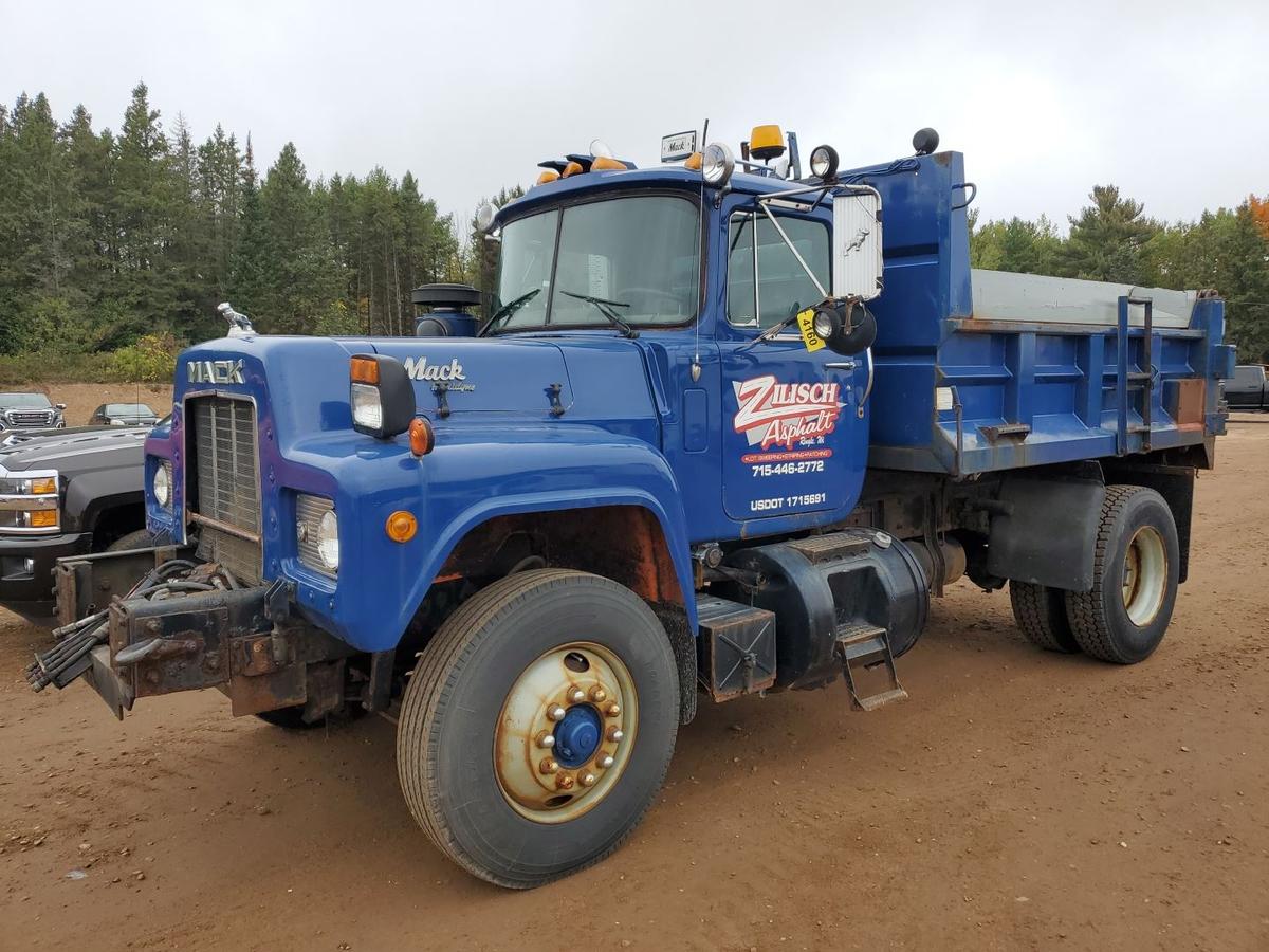 1989 Mack Dump Truck