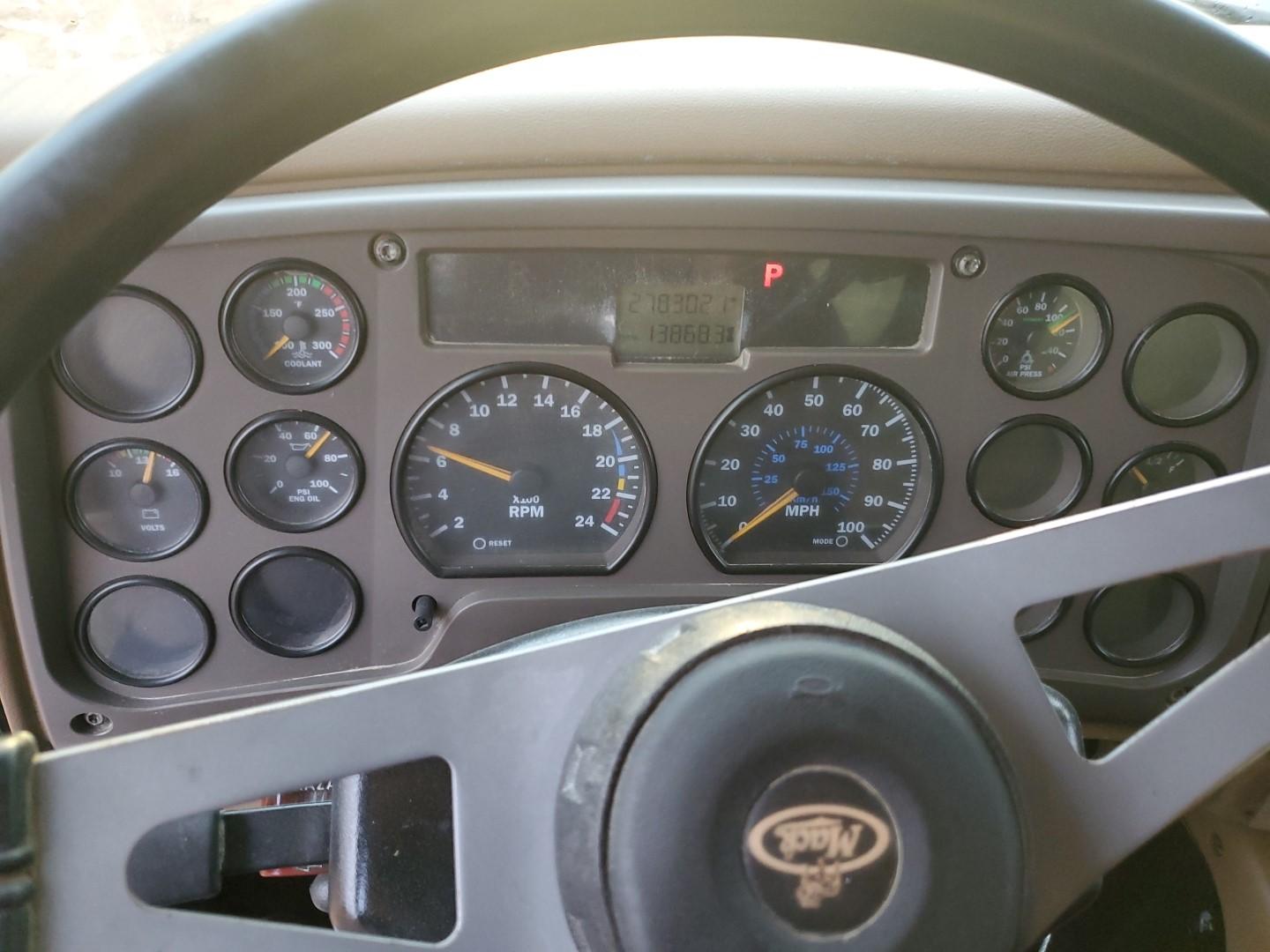 2003 Mack Cv700 Rock Spreader Truck