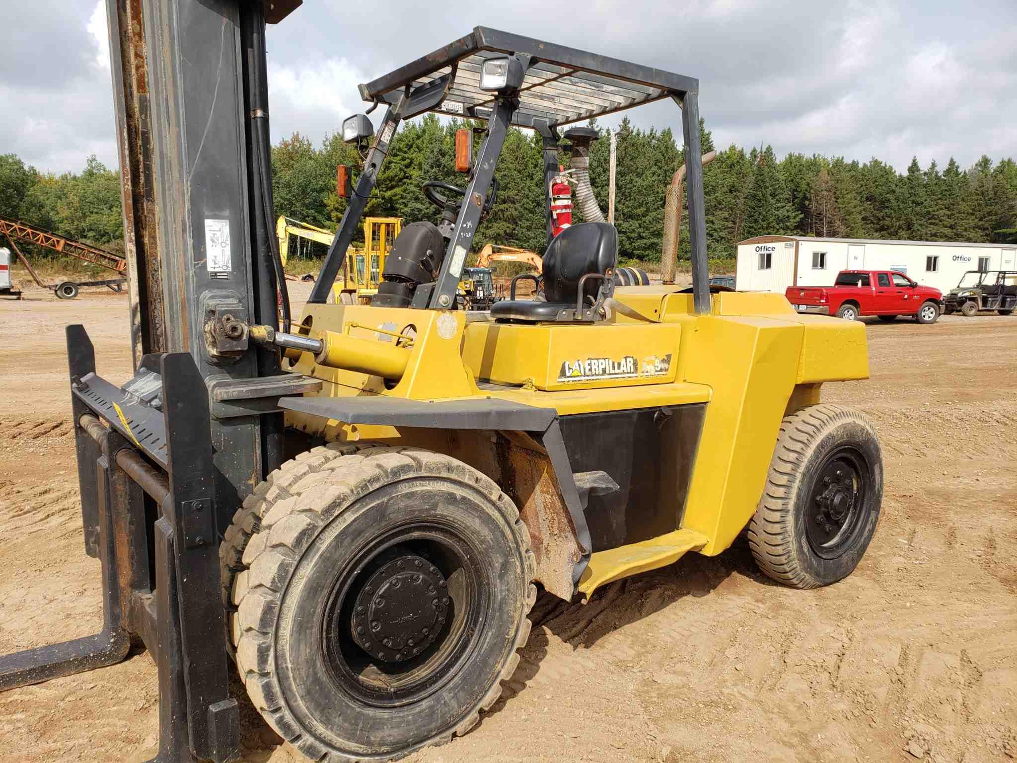 Caterpillar Dp80 Forklift