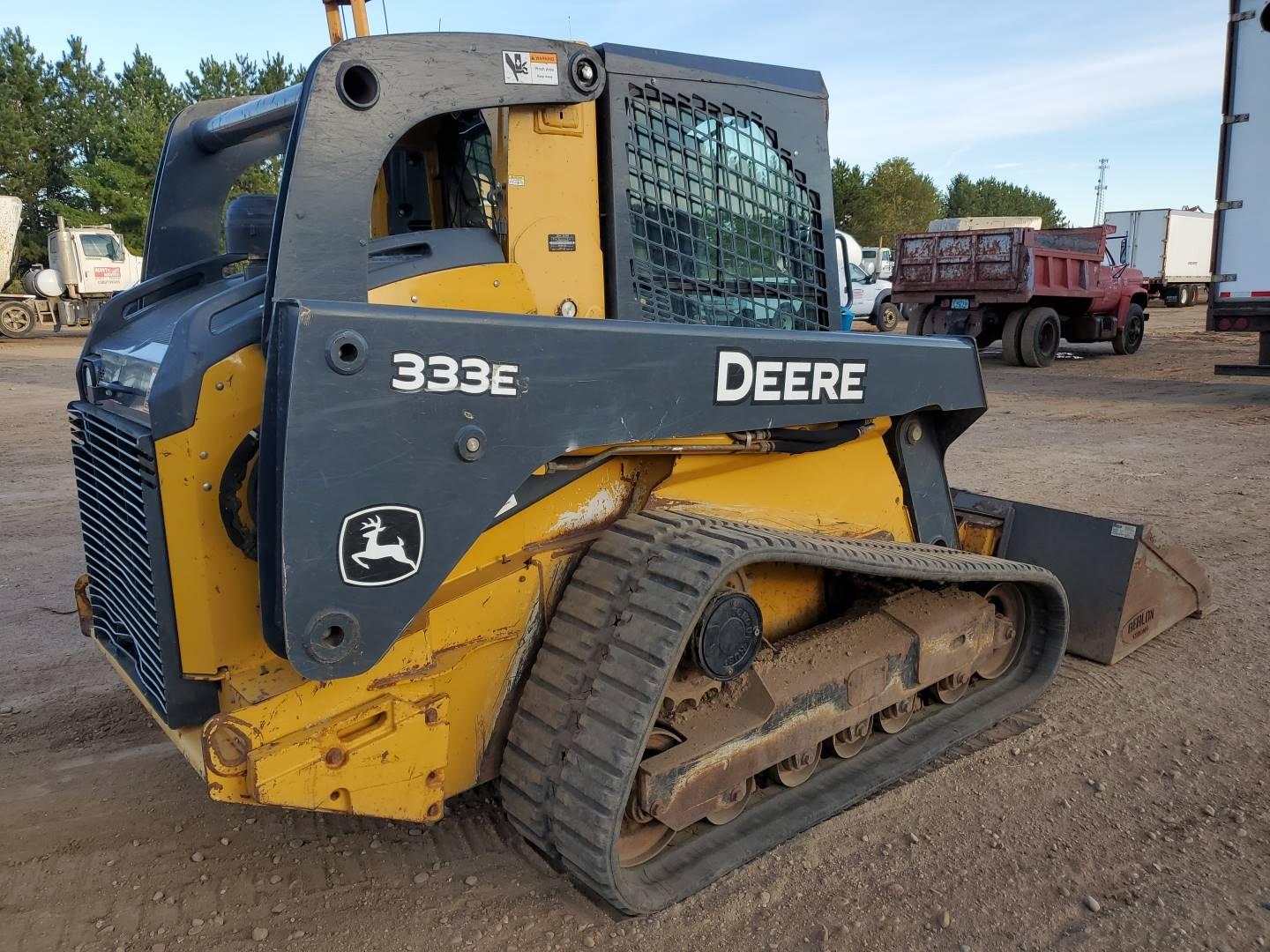 2014 Deere 333e Skid Steer