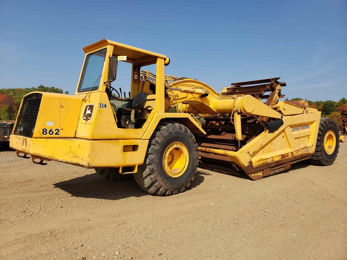 Deere 862 Scraper