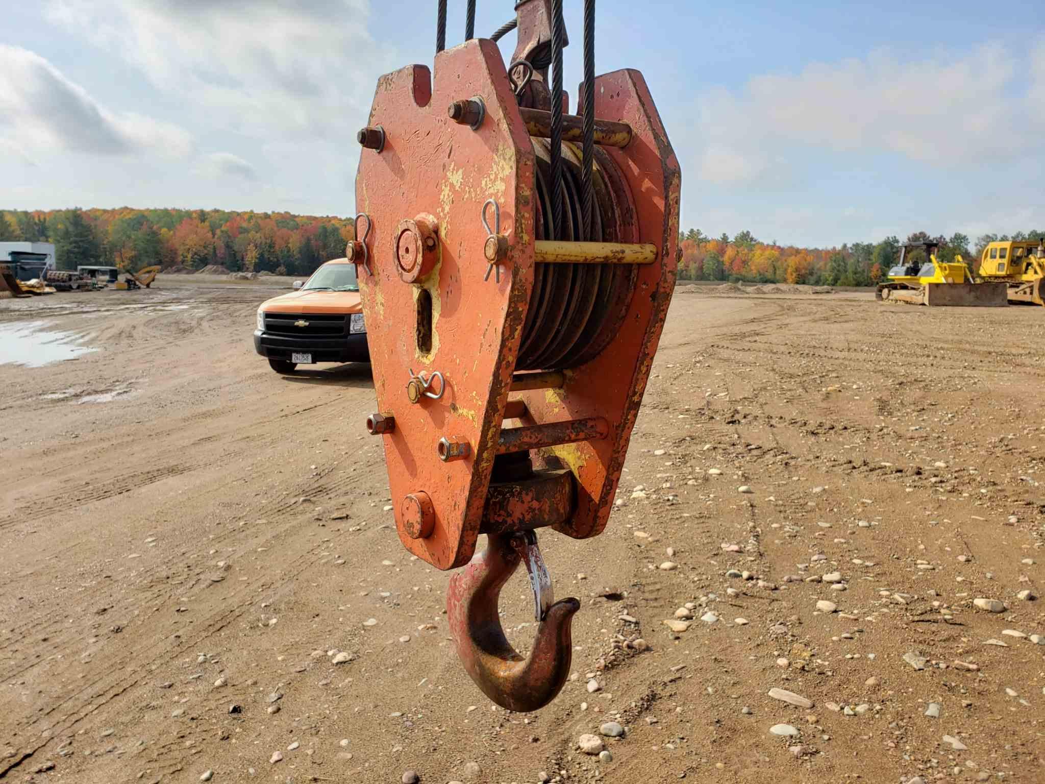 Koehring Lorain Lrt-220 20-ton Crane