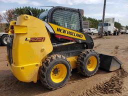 New Holland L221 Skid Steer