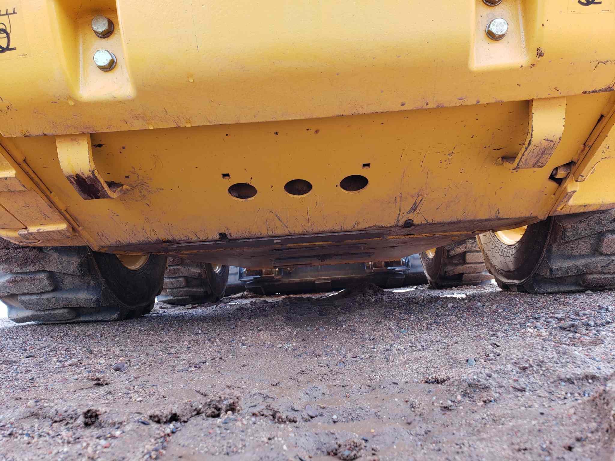 New Holland L221 Skid Steer