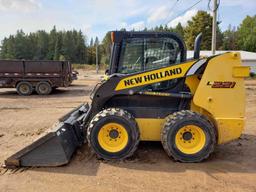 New Holland L221 Skid Steer