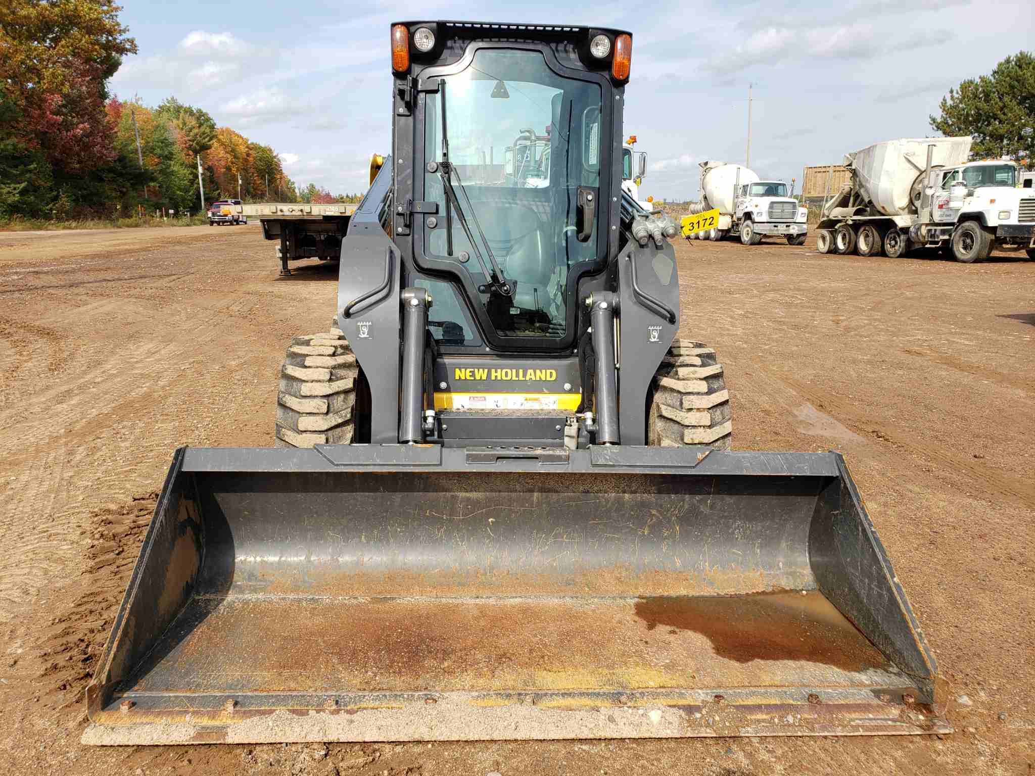 New Holland L221 Skid Steer