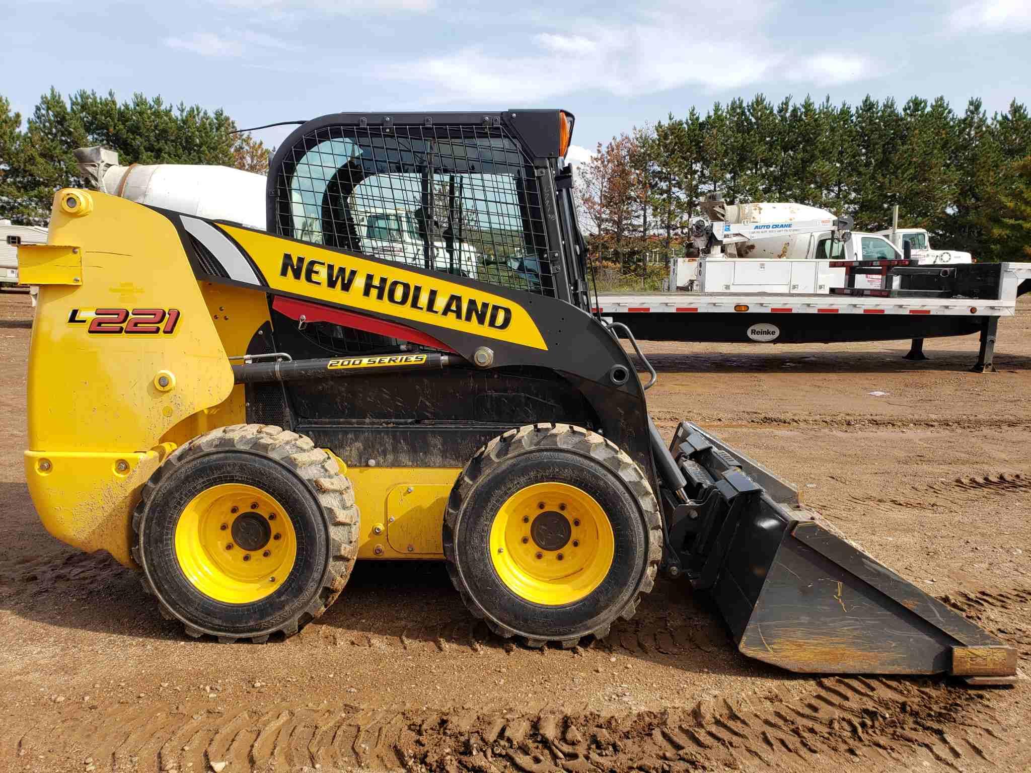 New Holland L221 Skid Steer