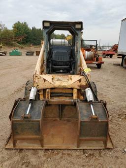 Mustang 2074 Skid Steer