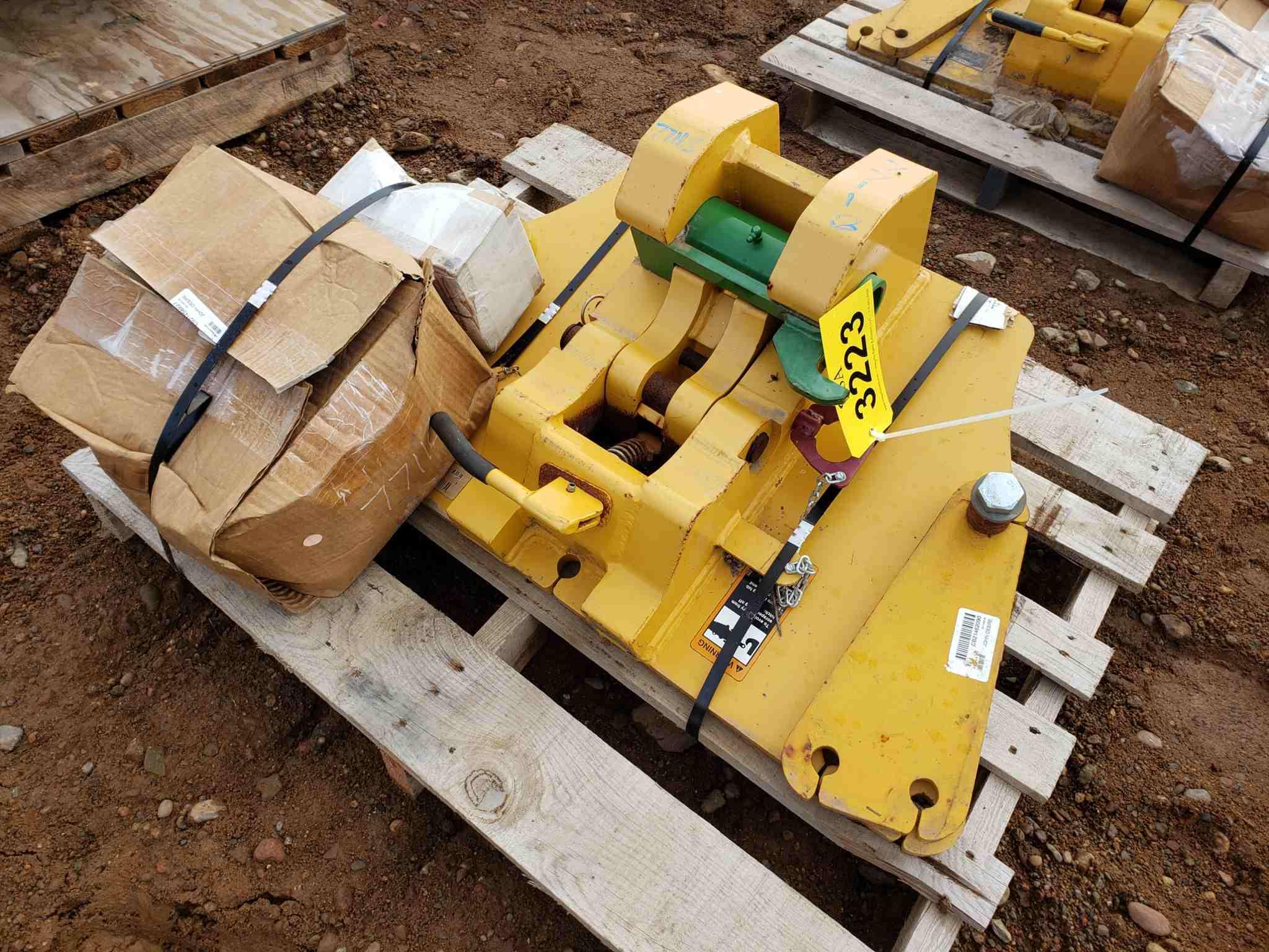 Deere 9630 Scraper Tractor Quick Hitch