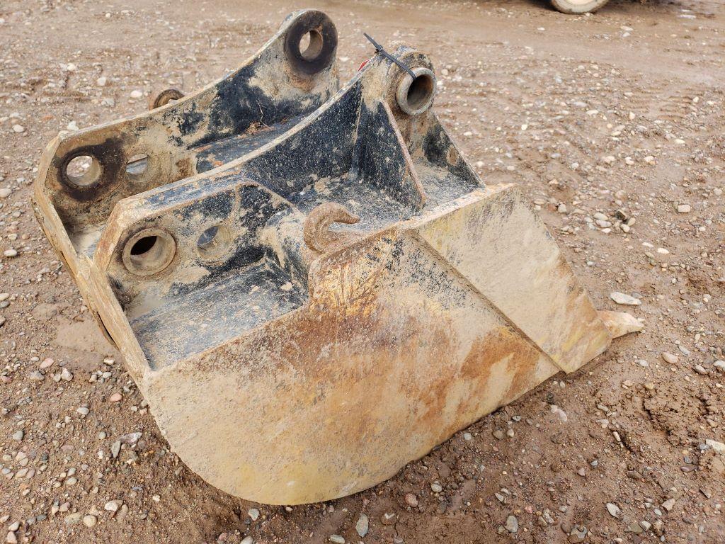 24" Ford Tractor Backhoe Bucket